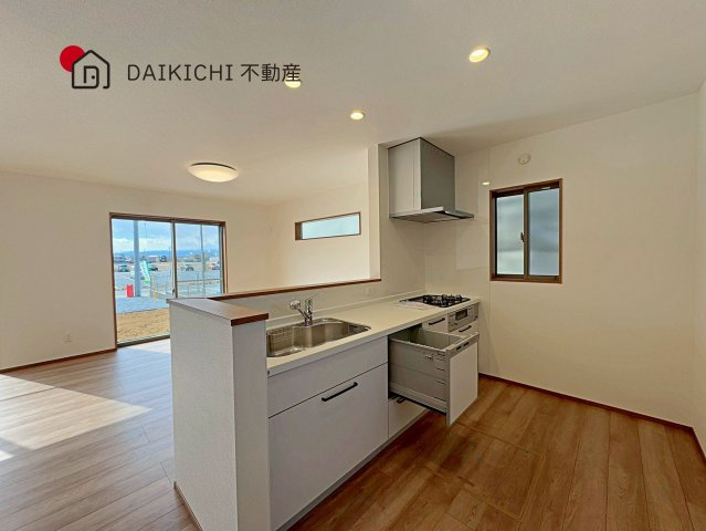 【キッチン】 | ワイウッドコート行田市前谷　新築戸建　第3期　4号棟