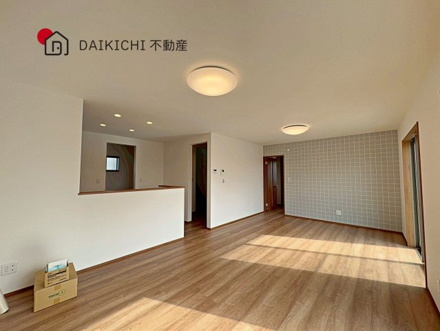 【居間・リビング】 | ワイウッドコート行田市前谷　新築戸建　第3期　4号棟