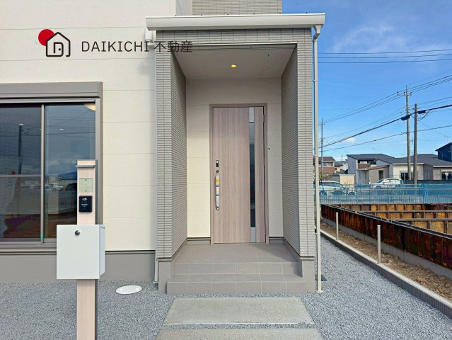 【玄関】 | ワイウッドコート行田市前谷　新築戸建　第3期　4号棟