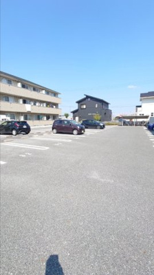 【駐車場】 | リビングタウン中野美保南 B棟