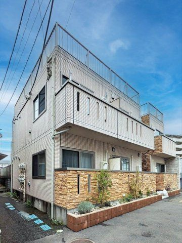 ドエル芦花の外観