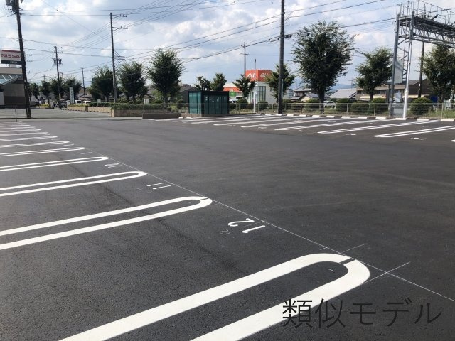 仮）津市久居野村町マンションの駐車場