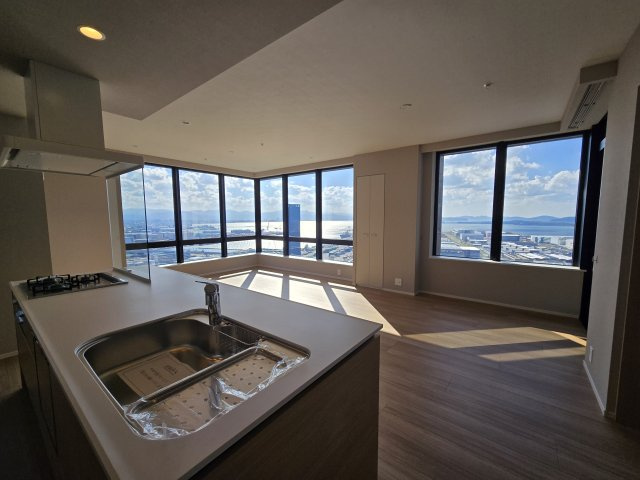 アイランドシティオーシャン＆フォレストタワーレジデンスEASTの居間・リビング