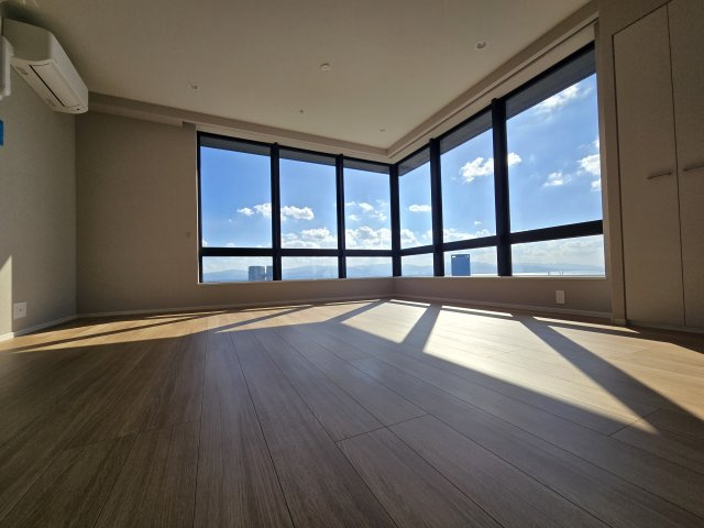 アイランドシティオーシャン＆フォレストタワーレジデンスEASTの居間・リビング