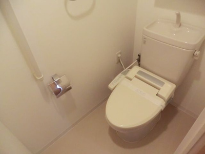 【トイレ】 | レジディア南千住 | 落ち着いた色調のトイレです