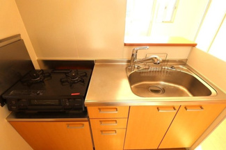 【キッチン】 | エスポワール Ｂ | 対面キッチン（２口ガスコンログリル付き）