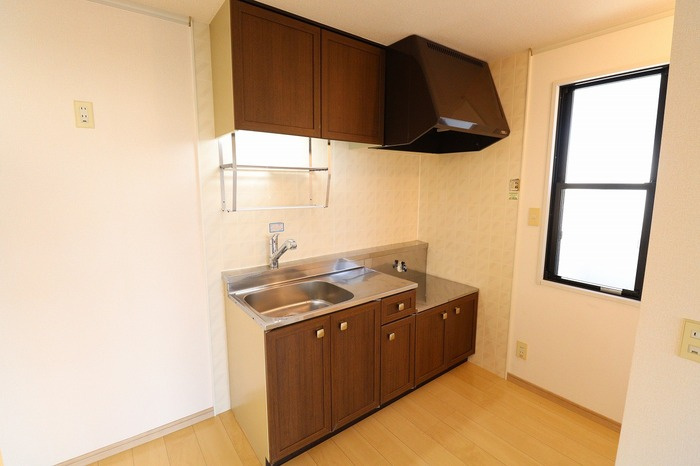 ファミールみつほ Ｂのキッチン|キッチン（浄水器一体型水栓）