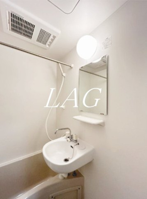 【洗面所】 | Ｗｅｌｌ－ｂｅｉｎｇ江北 | 洗面台です。※同一仕様です