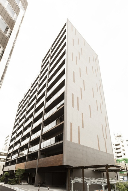 コンフォリア・リヴ根岸二丁目の外観