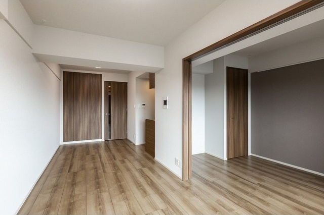 コンフォリア・リヴ根岸二丁目の居間・リビング