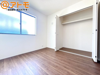 【寝室】 | 裾野市茶畑3期　新築一戸建て　全1棟 | 毎日すごす部屋の広さや陽当りも気になるポイントですね！現地で体感してみてください♪