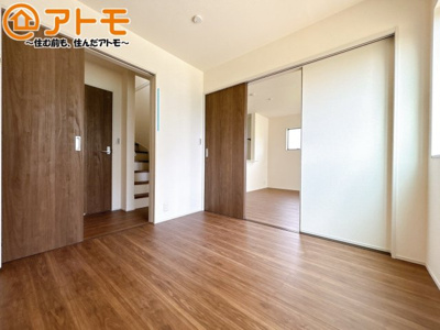 【子供部屋】 | 裾野市茶畑3期　新築一戸建て　全1棟 | 収納豊富な洋室は使い勝手良好です！
