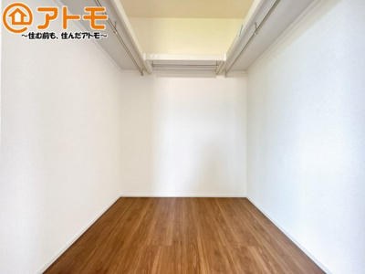 【収納】 | 裾野市茶畑3期　新築一戸建て　全1棟 | ウォークインクローゼットは季節ものなどを収納することができて便利です♪