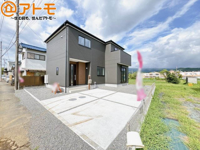 【駐車場】 | 裾野市茶畑3期　新築一戸建て　全1棟 | ゆったりスペースで、駐車も楽ちん♪