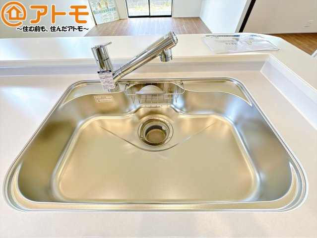 【設備】 | 裾野市茶畑3期　新築一戸建て　全1棟 | 広いシンクは使い勝手良好です♪