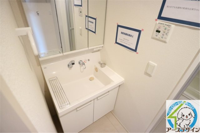 サンフルールの独立洗面台|パース写真