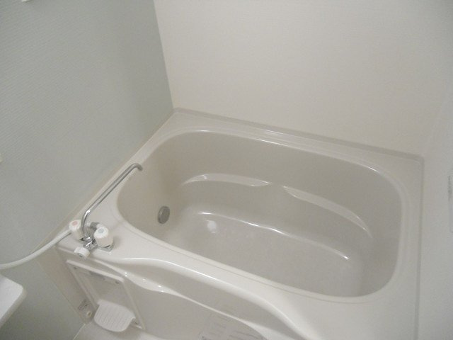 サニーレジデンスの浴室|日々の疲れを癒すお風呂付です