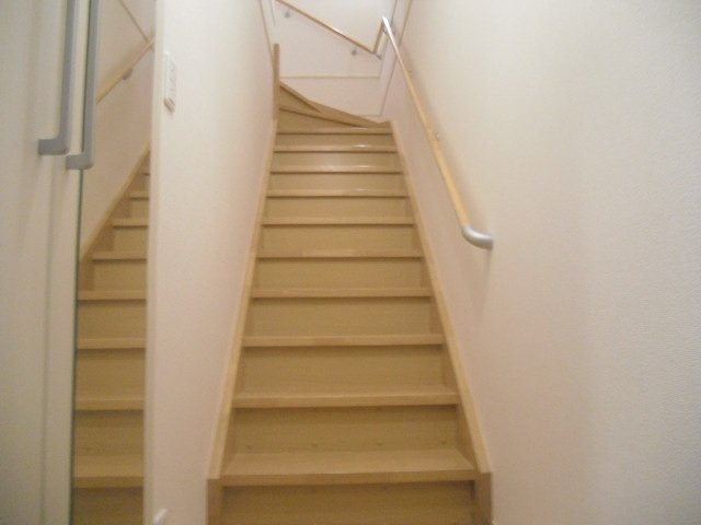 サニーレジデンスの玄関|明るい玄関です