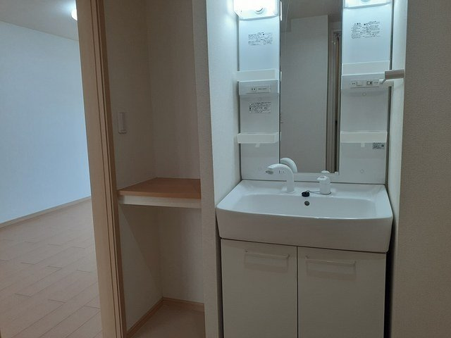 ローズパーク弐番館の洗面所|洗面所です