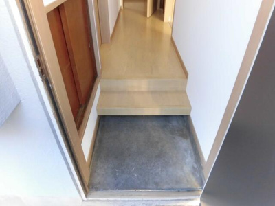 【玄関】 | 本牧町１丁目アパート