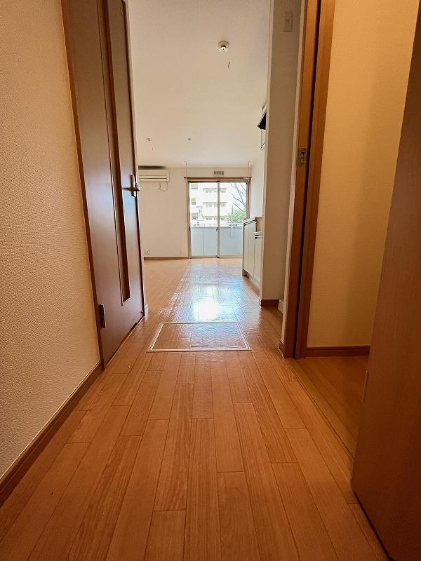 リアンの内装|内装は落ち着いています