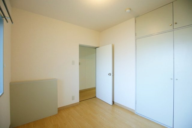 グリーンゲーブルの洋室|広々とした洋室です