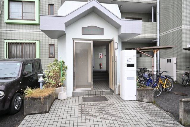 グリーンゲーブルのエントランス|毎日通るエントランスはこのようになっています