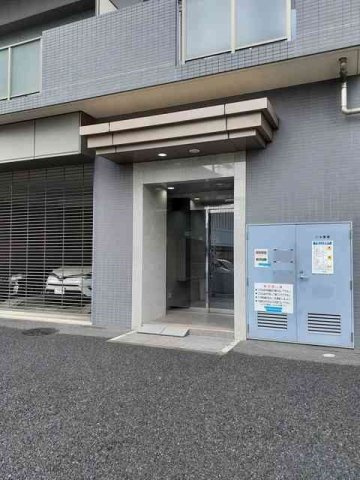 メルヴェーユのエントランス|ゆとりのあるエントランスです