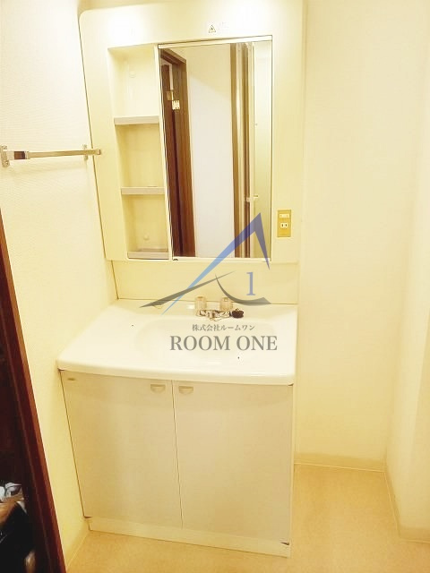 アムール鶴見の洗面所|洗面台です。