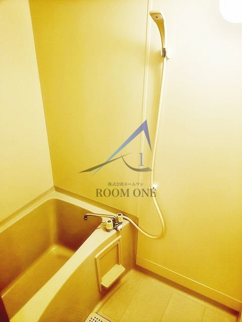 アムール鶴見の浴室|お風呂です。