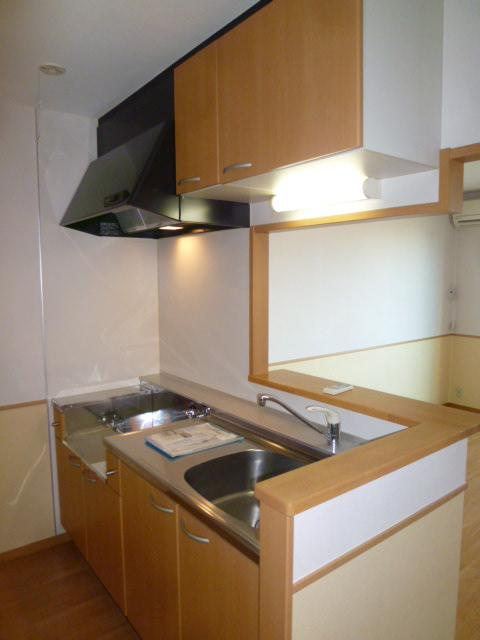 ロジュマンのキッチン|コンパクトなキッチンで掃除もラクラク