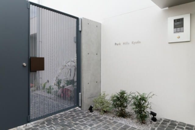 パークヒルズ経堂のエントランス|■モニタ付オートロック