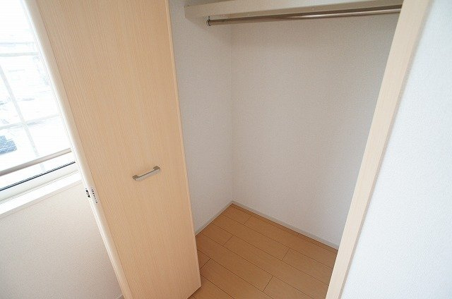 エミナンス南町の収納|こまごまとしたものを収納できそうですね