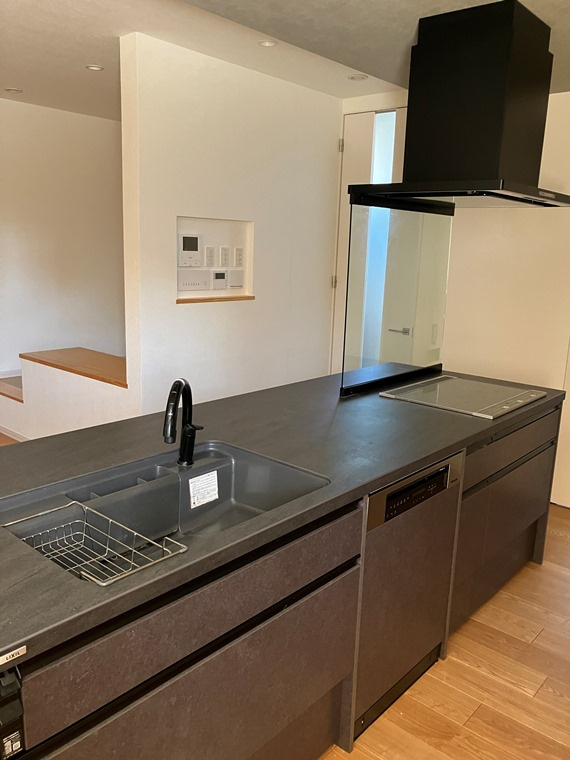 鴨川戸建のキッチン|使いやすいキッチンです