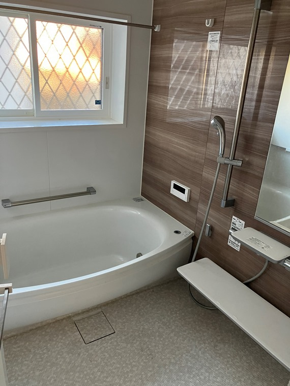 鴨川戸建の浴室|日々の疲れを癒すお風呂付です