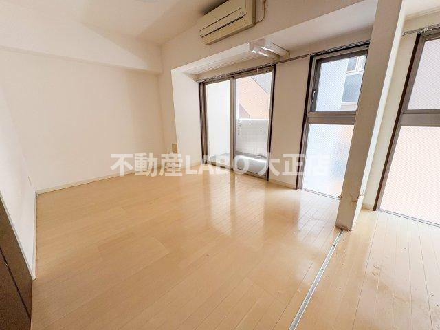 サムティ難波グレイスの洋室