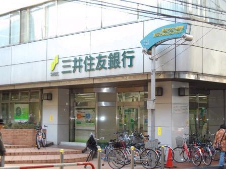 メゾン・ド・ダダの周辺