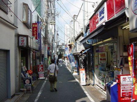 メゾン・ド・ダダの周辺