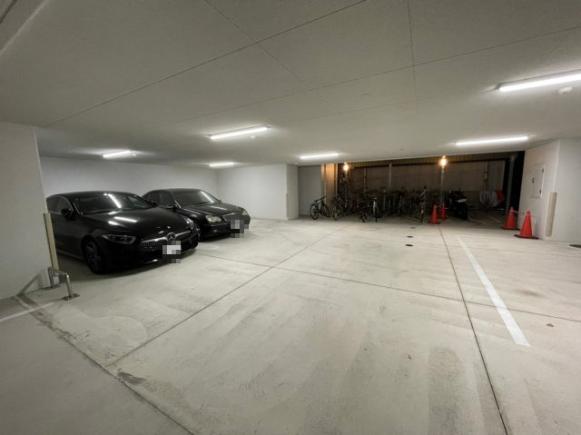 S-FORT堀田通 名古屋市賃貸　仲介手数料無料の駐車場