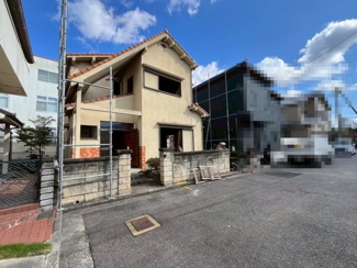 【外観】 | 上　新築一戸建 | 一坪以上の浴室です！のびのび一日の疲れを癒して下さいね！浴室に窓が付いているので、換気ができて湿気やカビ防止になりますよ♪