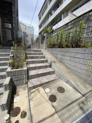 【エントランス】 | ワコーレヴィアーノ神戸上筒井通WEST