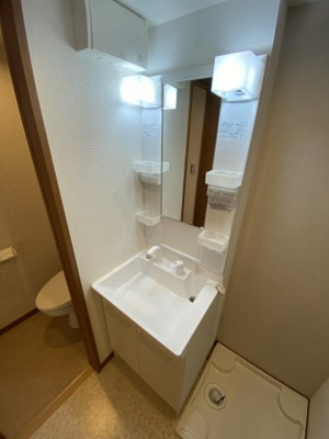 【独立洗面台】 | ワコーレヴィアーノ神戸上筒井通WEST