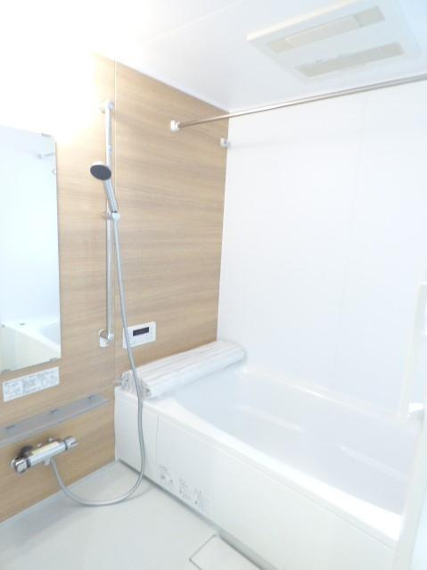 メゾン・クロシェット D棟の浴室