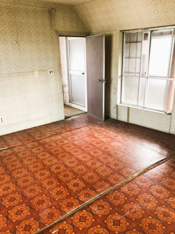 埼玉県さいたま市岩槻区裏慈恩寺の洋室