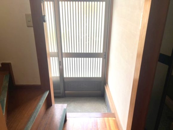 富士見市中古戸建　の玄関