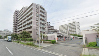 【外観】 | 藤和シティホームズ西宮東町 | 東向きの棟と南西向きの棟がL字型に配置された13階建てのマンション