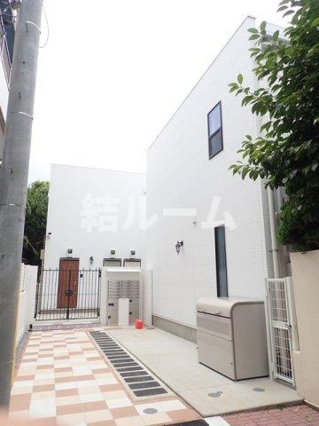 練馬区春日町１丁目のアパートのエントランス