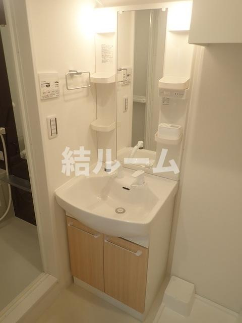 練馬区春日町１丁目のアパートの洗面所