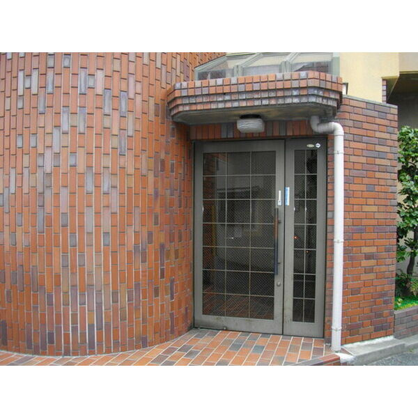 須賀の森シティハイツのエントランス