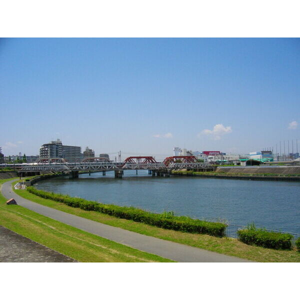 須賀の森シティハイツの周辺